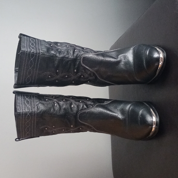 Dingo Rhinestone Low Rise Cowboy Boots - Picture 2 of 14